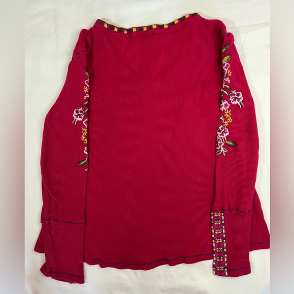 Sundance Red Thermal Waffle Weave Embroidered Cotton Top Shirt Women’s Large - Picture 5 of 9
